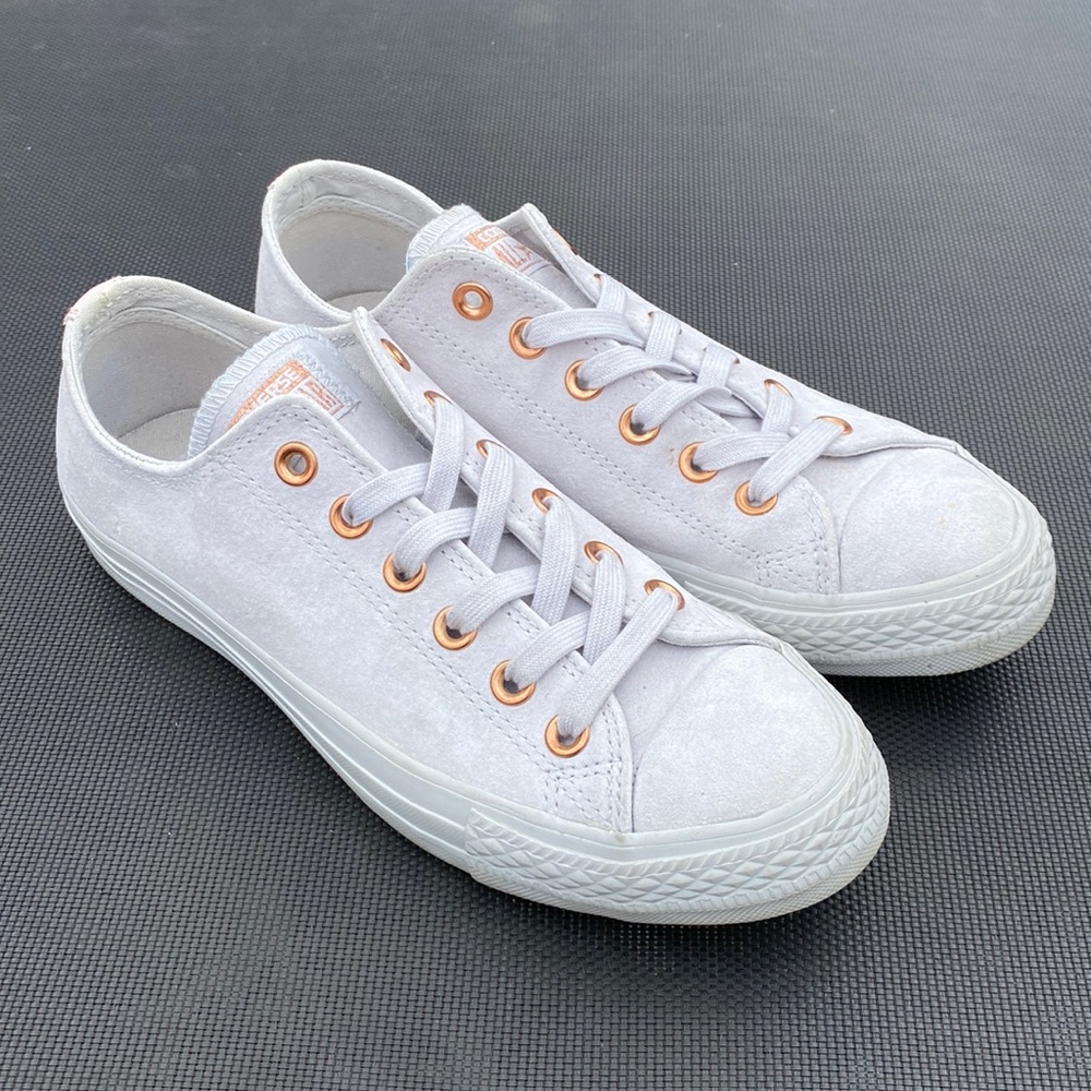 Solid off-white suede Converse AllStars with rose gold and pink accents sz 7.5